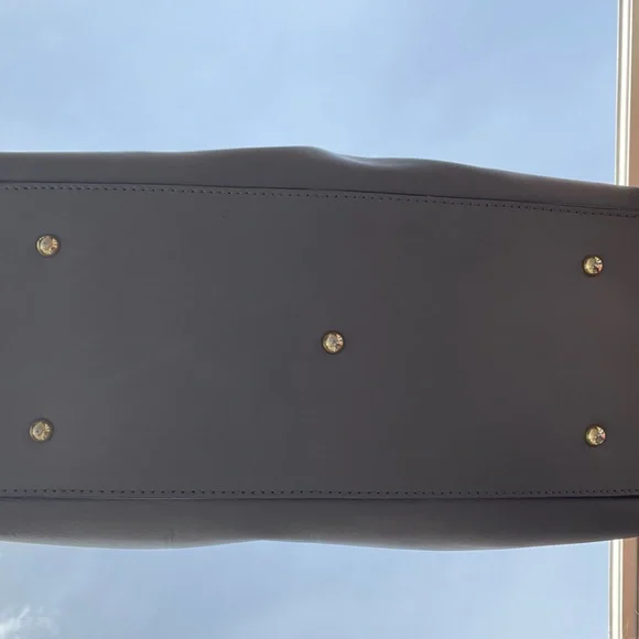 ❤️Dooney and Bourke EUC tote bag. - Picture 6 of 16